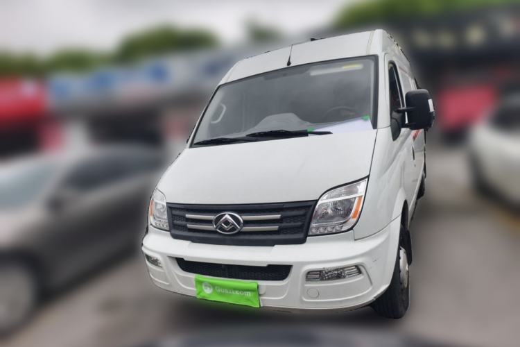 Used SAIC MAXUS Xintu V80 2023 2.0T Manual Classic City Delivery King Long Wheelbase Mid-Roof 3-Seater
