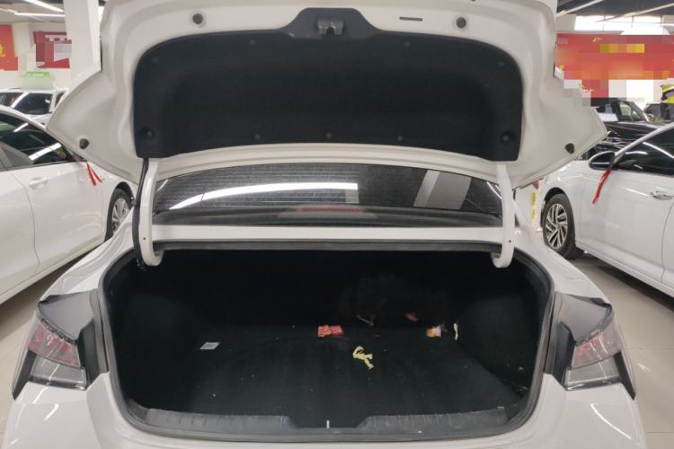 Used Hyundai Elantra 2023 1.5L CVT LUX Prestige Edition Trunk