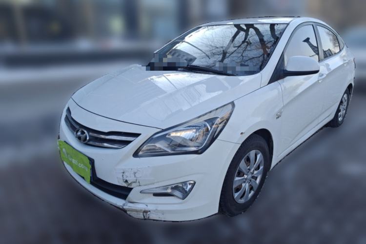 Used Hyundai Verna (older generation) 2014 1.4L Manual Smart GLS Trim