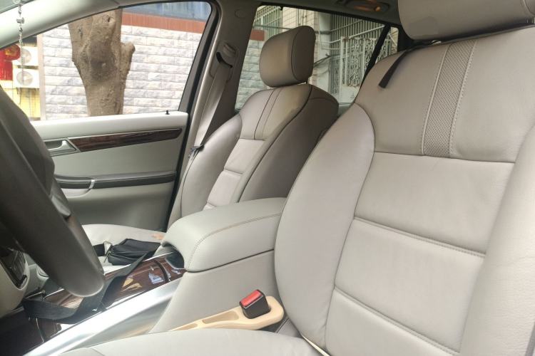 Used Mercedes-Benz R-Class 2010 R 350 L 4MATIC