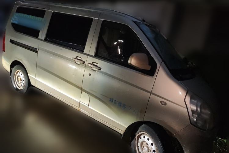 Used Wuling Rongguang 2014 1.2L S Base Model Front Right 45 Deg