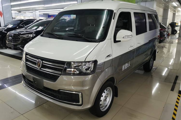 Used Jinbei Hiace X30 2024 1.5L Wealthy-Style Passenger Van 5/6/7 Seater