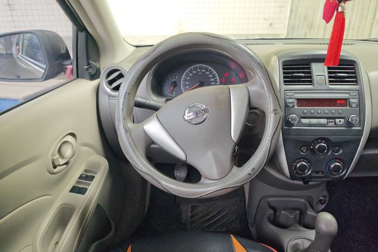 Used Nissan Sunny 2015 1.5XE Manual Comfort Edition Steering Wheel