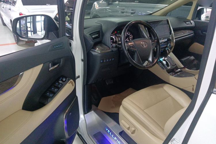 Used Toyota Vellfire 2021 Crown Dual-Engine 2.5L HV Prestige Edition