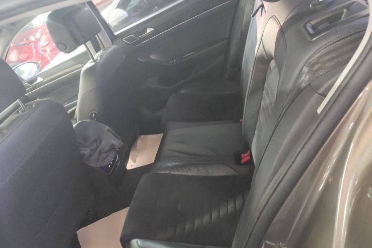 Used Volkswagen Magotan 2017 330TSI DSG Luxury Model