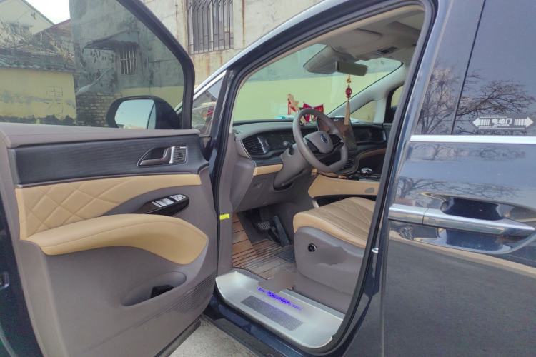 Used Denza D9 2022 DM-i 970 Four-Wheel Drive Prestige Model