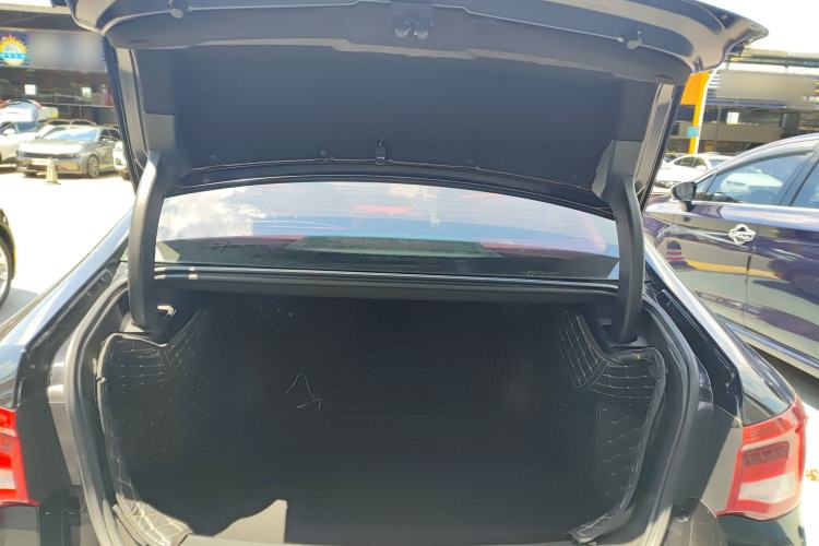 Used GAC Trumpchi GA8 2017 280T Deluxe Edition
