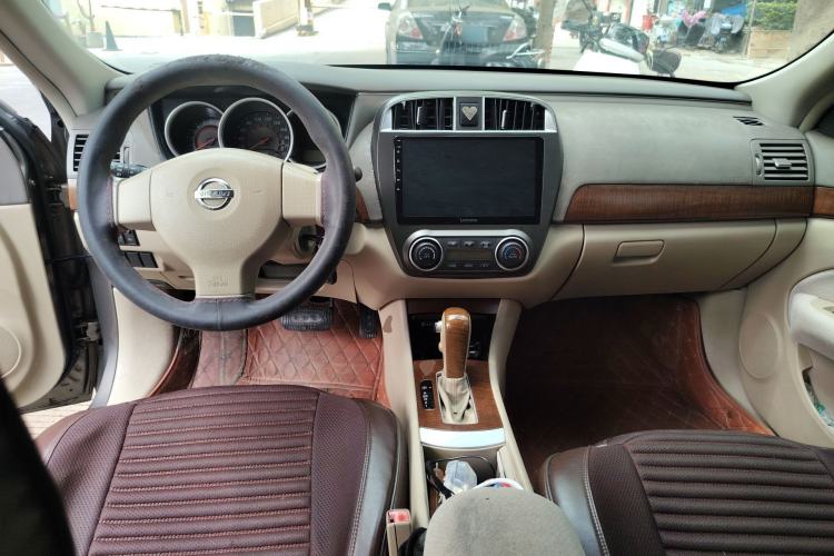 Used Nissan Sylphy 2009 1.6XE Automatic Comfort Edition Center Console