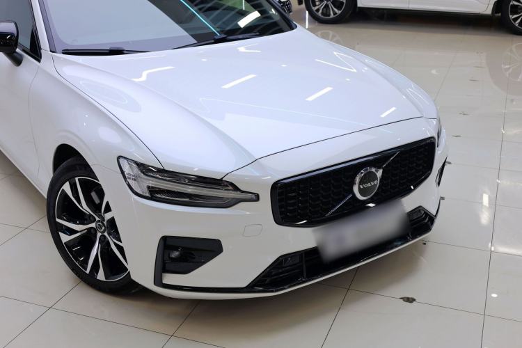 Used Volvo S60 2025 B5 Zhiya Sport Edition
