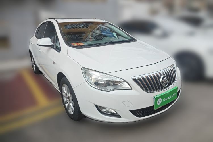 Used Buick GT 2014 XT 1.6L Automatic Comfort Edition Front Right 45 Deg