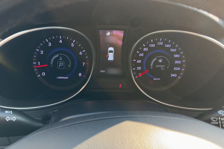 Used Hyundai Santa Fe 2013 2.4L Automatic Two-Wheel Drive Smart Version