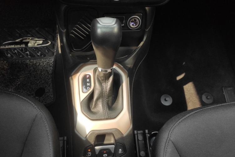 Used Jeep Renegade 2018 Connected Large Screen Version 180T Automatic High-Energy Edition