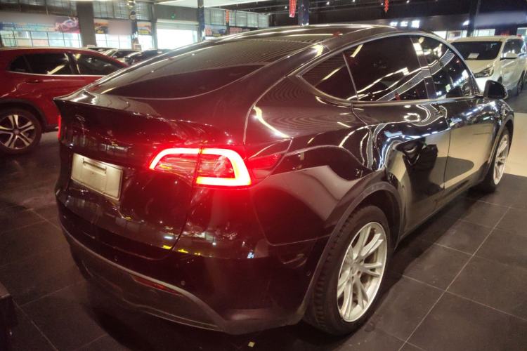 Used Tesla Model Y 2021 Long-Range All-Wheel-Drive Version