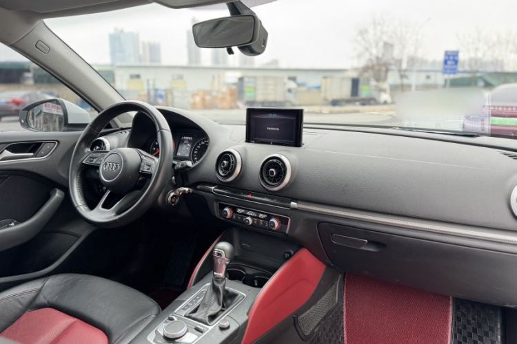 Used Audi A3 2018 30th Anniversary Edition Limousine 35 TFSI Style Model Interior 4