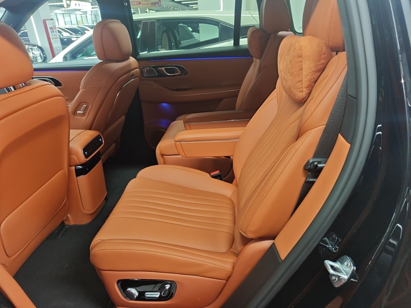 Geely Galaxy M9 2025 Model 210km Four-Wheel-Drive Leading Edition — снимка 20