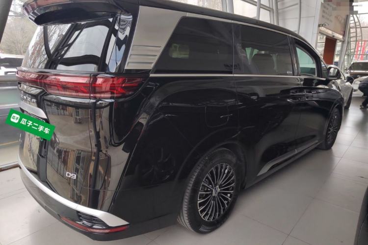 Used Denza D9 2022 DM-i 970 Four-Wheel Drive Prestige Model
