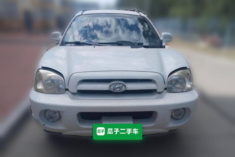 Used Huatai Santa Fe Classic 2012 2.0L Gasoline Manual Two-Wheel Drive with Sunroof
