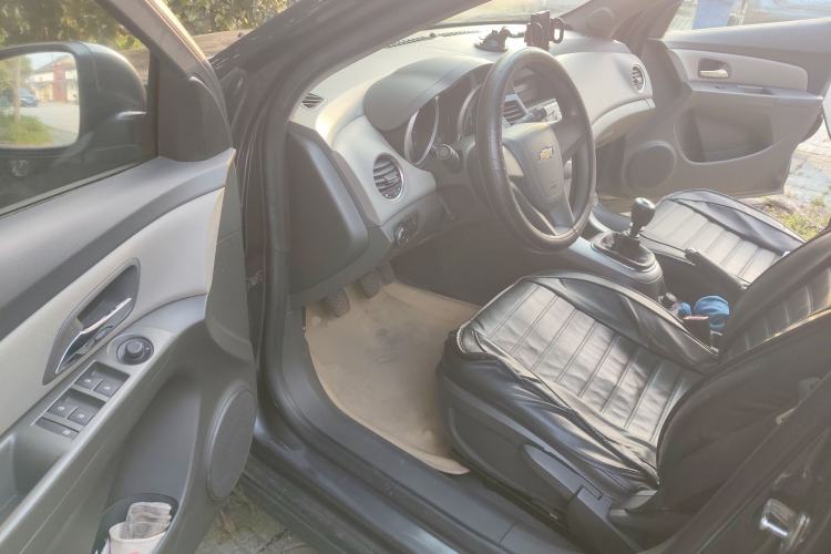 Used Chevrolet Cruze 2012 1.6L SL MT
