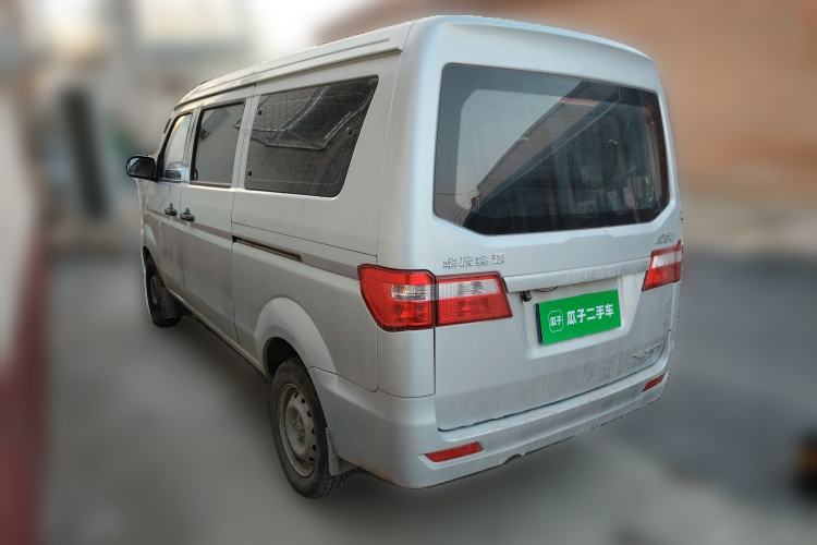 Used Jinbei New Hiace X30L 2023 1.5L Super-Enjoyment Edition Passenger Van 5/6/7-Seater Non-Air-Conditioned Version SWC15M