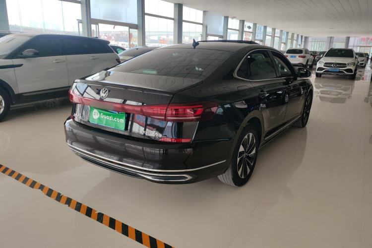 Used Volkswagen Passat 2022 330TSI Starry Elite Edition Rear Right 45 Deg