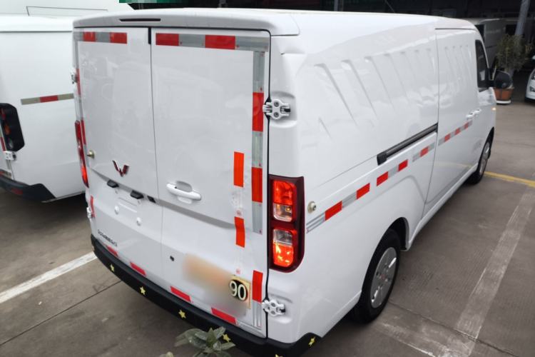 Used Wuling Yangguang 2024 300km Comfort Version with Sealed Windows 60kW