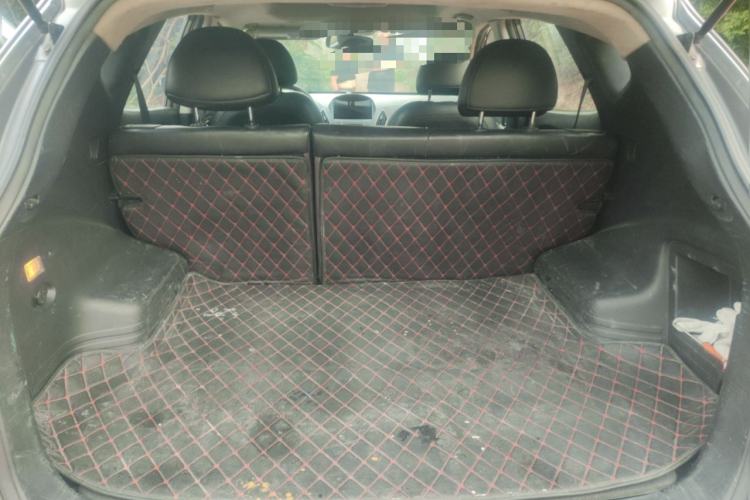 Used Hyundai ix35 2013 2.0L Automatic Two-Wheel Drive Smart GLS China IV Standard