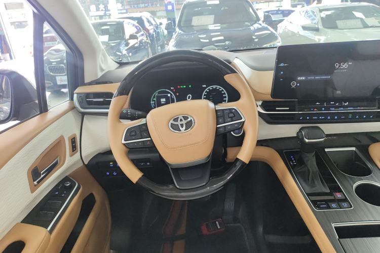 Used Toyota Granvia 2022 2.5L Hybrid Flagship Edition