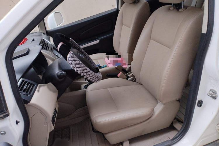 Used Venucia R50 2013 1.6L Manual Luxury Edition
