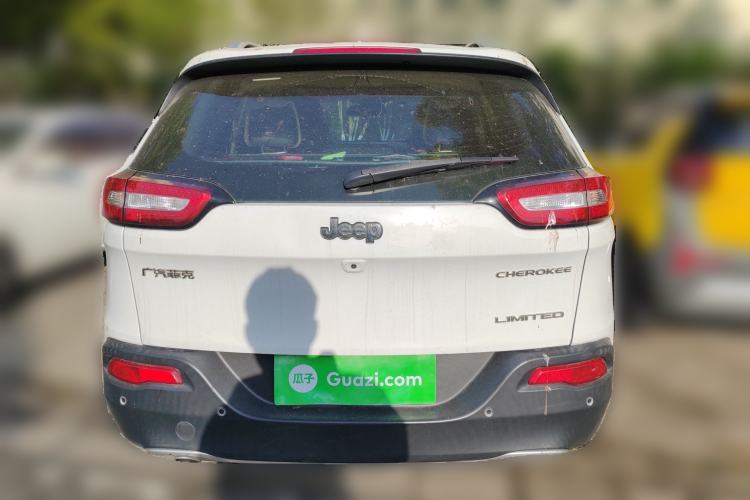 Used Jeep Cherokee 2017 2.0L Superior Edition