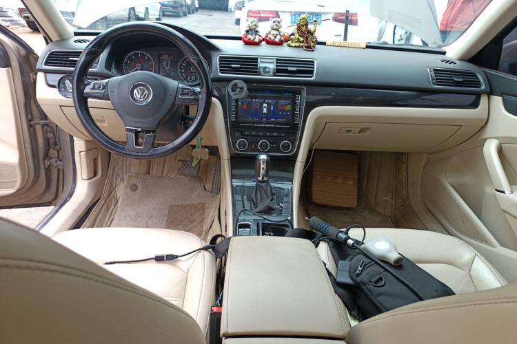 Used Volkswagen Passat 2014 1.8TSI DSG Prestige Edition Center Console