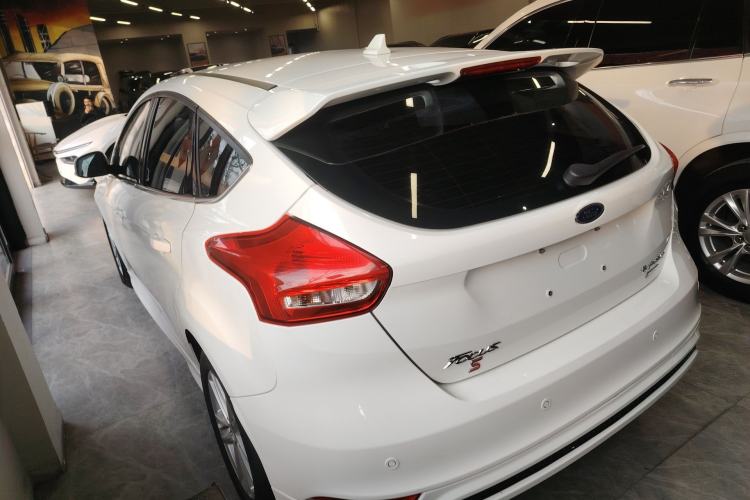 Used Ford Focus 2018 Hatchback Classic EcoBoost 180 Automatic Elite Model
