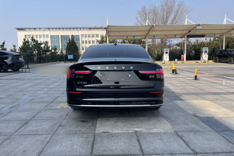 Used Volvo S90 2026 B5 Zhiyuan Luxury Edition

