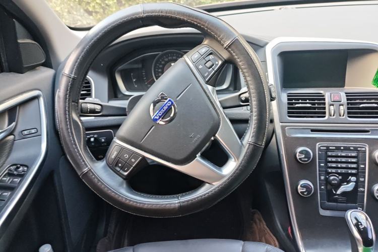 Used Volvo XC60 2014 T5 Zhiyi Edition
