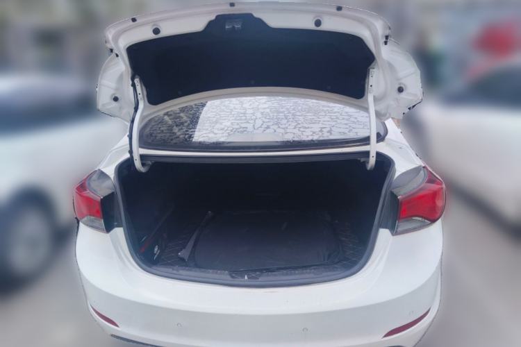 Used Hyundai Elantra (5th Generation / Langdong) 2016 1.6L Automatic Prestige Model