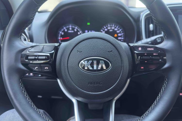Used Kia kx1 Stonic 2021 1.4L CVT Fun & Sunroof Model Interior 2
