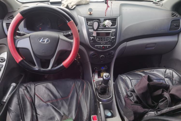 Used Hyundai Verna (older generation) 2016 1.4L Manual Smart GLS Trim
