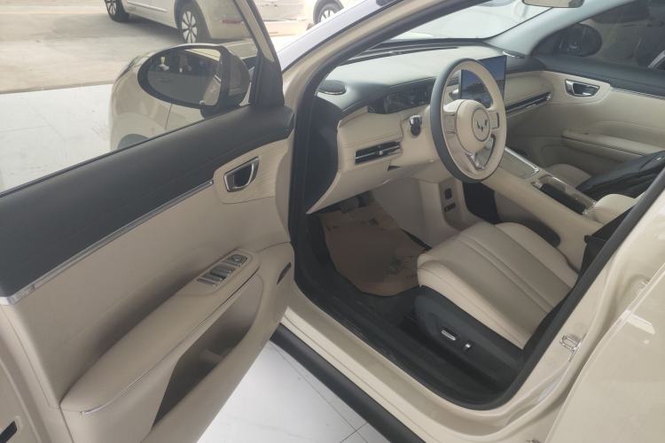 Used Wuling Bingo S 2025 Model 325km Flagship Edition Driver Seat