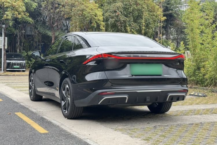 Used Geely Galaxy L6 2024 125km PLUS Dragon Edition