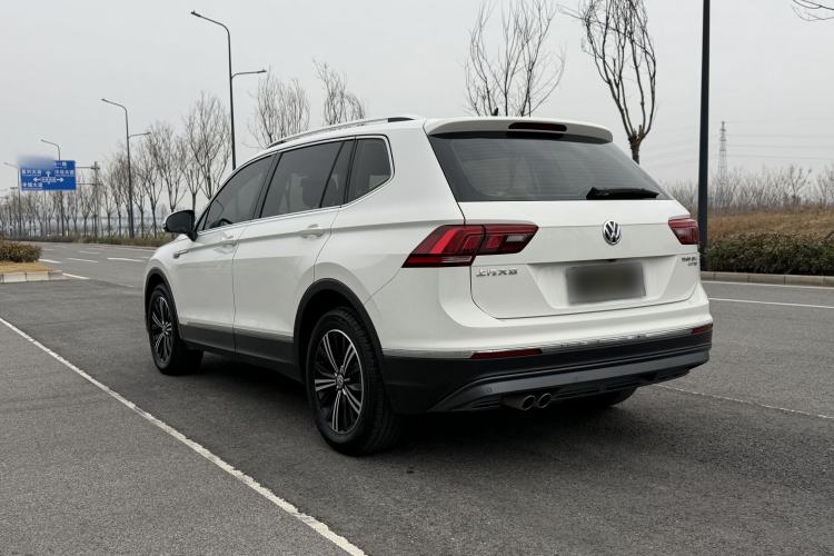 Used Volkswagen Tiguan L 2019 Updated Version 330TSI Automatic Two-Wheel Drive Panoramic Comfort Edition China VI Standard Exterior 4