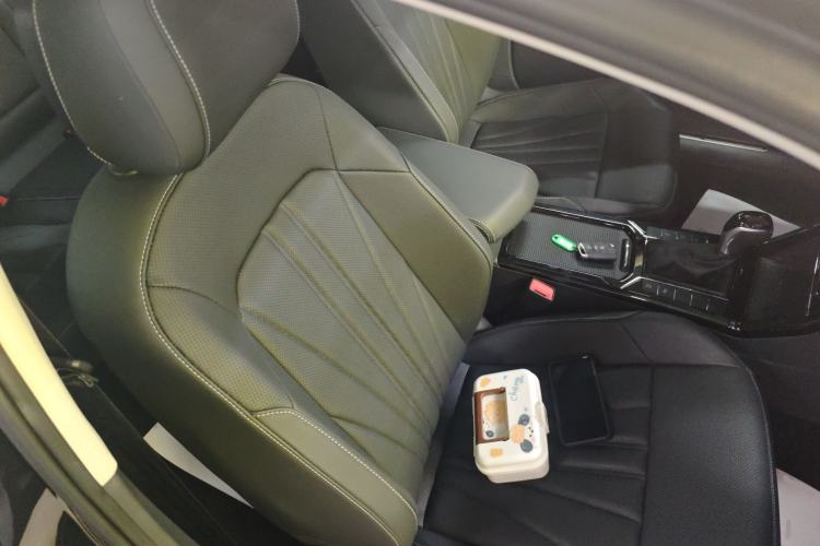 Used Volkswagen Passat 2025 Outstanding Model 380TSI Starry Dragon Glorious Edition Right Front Seat