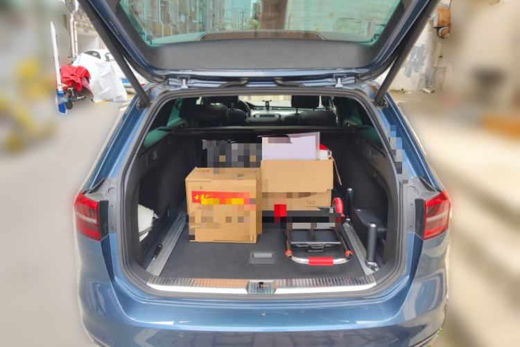 Used Volkswagen Variant 2016 380TSI Two-Wheel Drive R-Line Version
