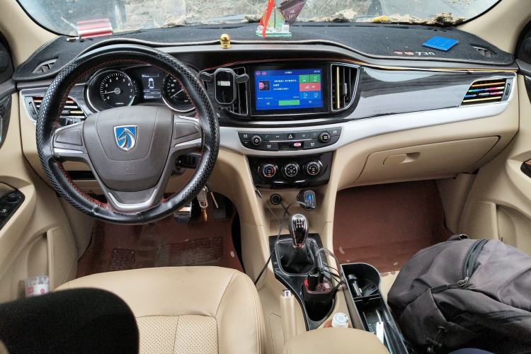 Used Baojun 730 2015 1.8L Manual Comfort ESP Version 7-seater