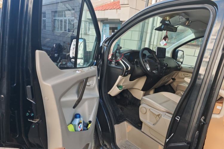 Used Ford Tourneo Custom 2016 2.0T Manual Elite Edition Driver Seat