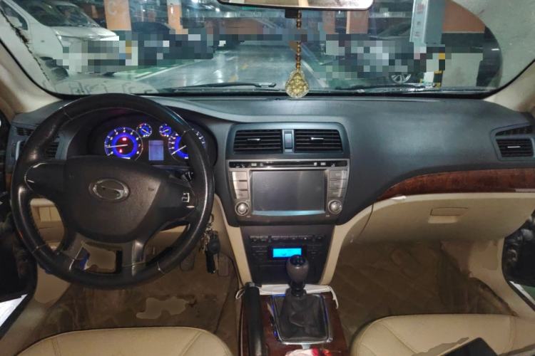 Used GAC Trumpchi GA5 2011 2.0L Manual Elite Edition Center Console