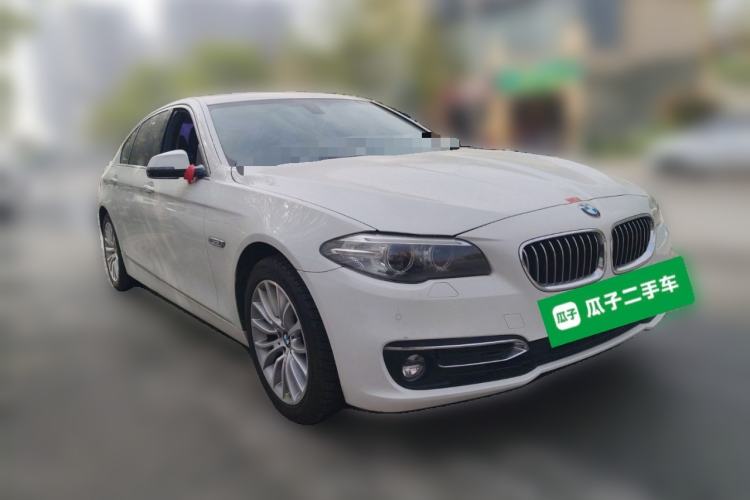 Used BMW 5 Series 2013 525Li Luxury Model Front Right 45 Deg