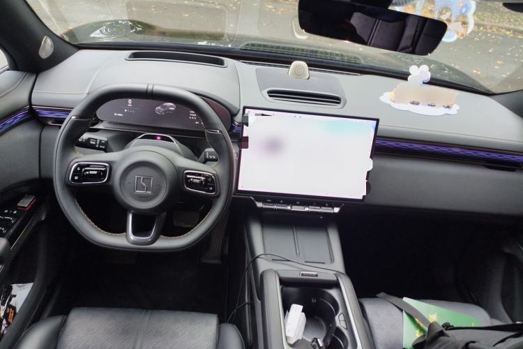 Used Zeekr 7X 2025 75 kWh Rear-Wheel Drive Intelligent Driving Version Center Console