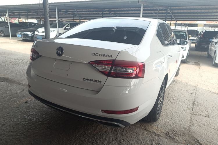 Used Skoda Octavia 2018 1.6L Automatic Luxury Edition
