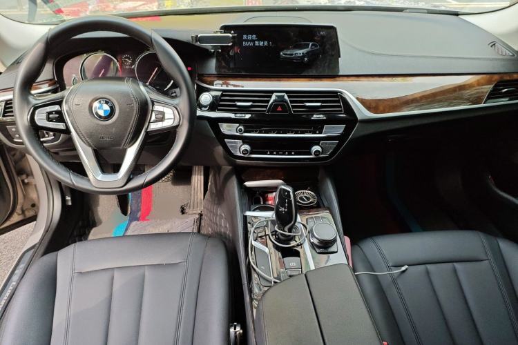 Used BMW 5 Series 2018 525Li Luxury Package
