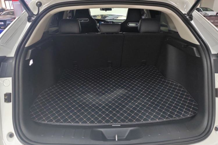 Used CHANGAN UNI-K 2021 2.0T All-Wheel Drive Prestige Version Trunk