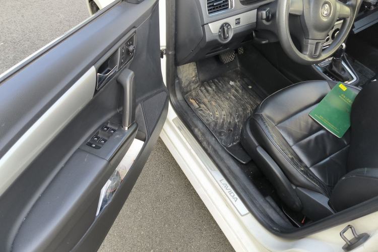 Used Volkswagen Gran Lavida 2013 1.6L Automatic Comfort Model